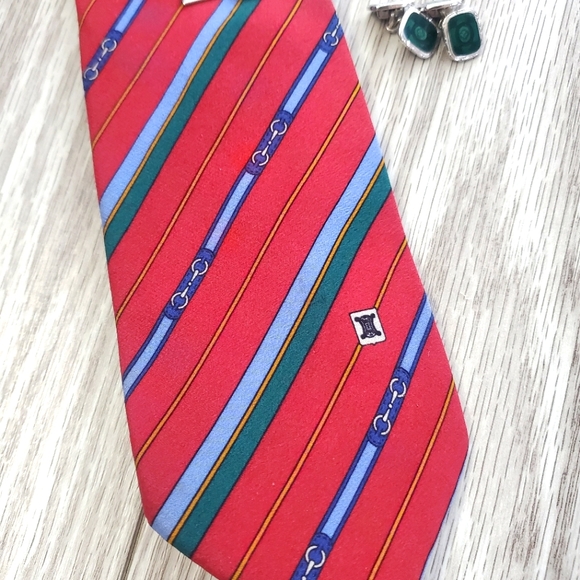 Celine Tie - Picture 3 of 9